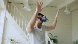 Meta abandona VR en su metaverso y apuesta todo al móvil