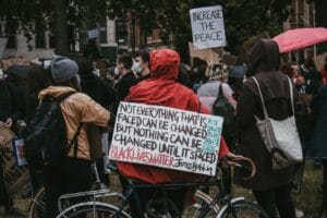 Activismo digital: el dilema del personaje polémico en redes