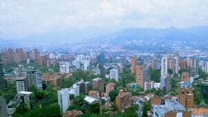 Streaming en Colombia: cómo el televisor se reinventa con 80% de adopción