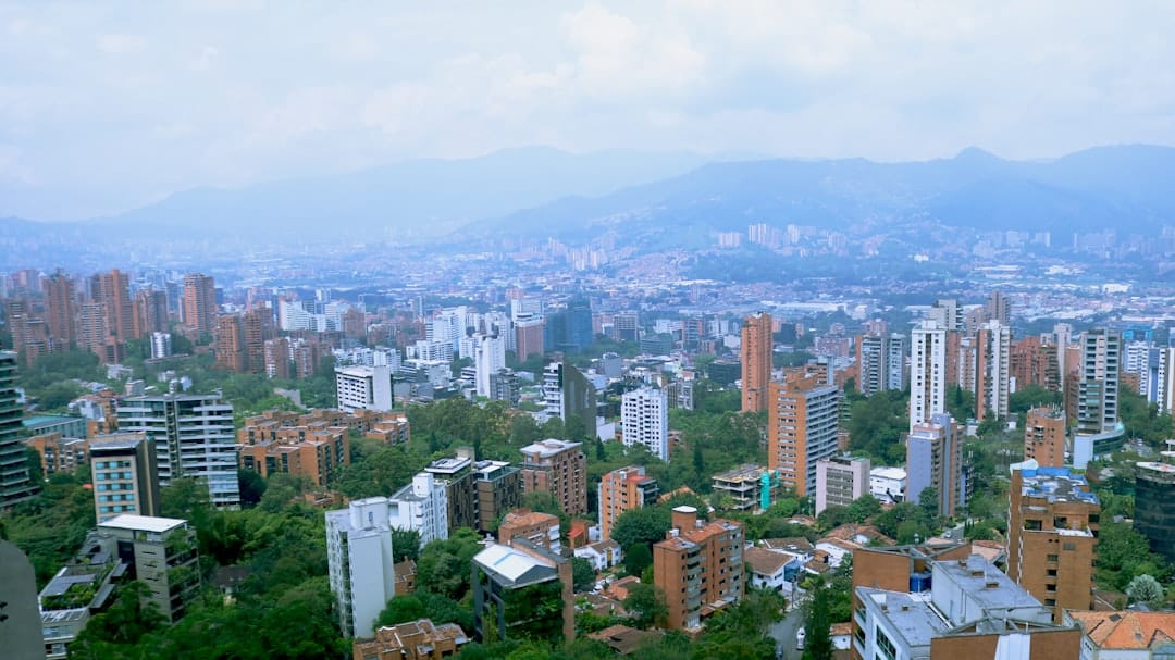 Streaming en Colombia: cómo el televisor se reinventa con 80% de adopción 1 Streaming en Colombia: cómo el televisor se reinventa con 80% de adopción