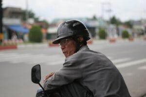 Policía en patinete: la solución viral para controlar infractores