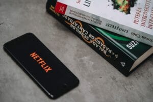 Netflix cancela su oferta por Warner Bros tras intervención política