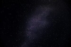 Galaxia invisible: descubren la primera formada por materia oscura