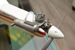 Importar drones a Colombia 2026: guía para evitar retenciones aduanales