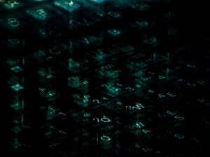 IA cara: por qué los centros de datos disparan la factura de luz