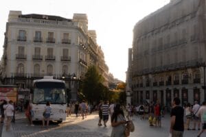 Madrid permite circular a coches sin etiqueta: qué cambió tras 2 años