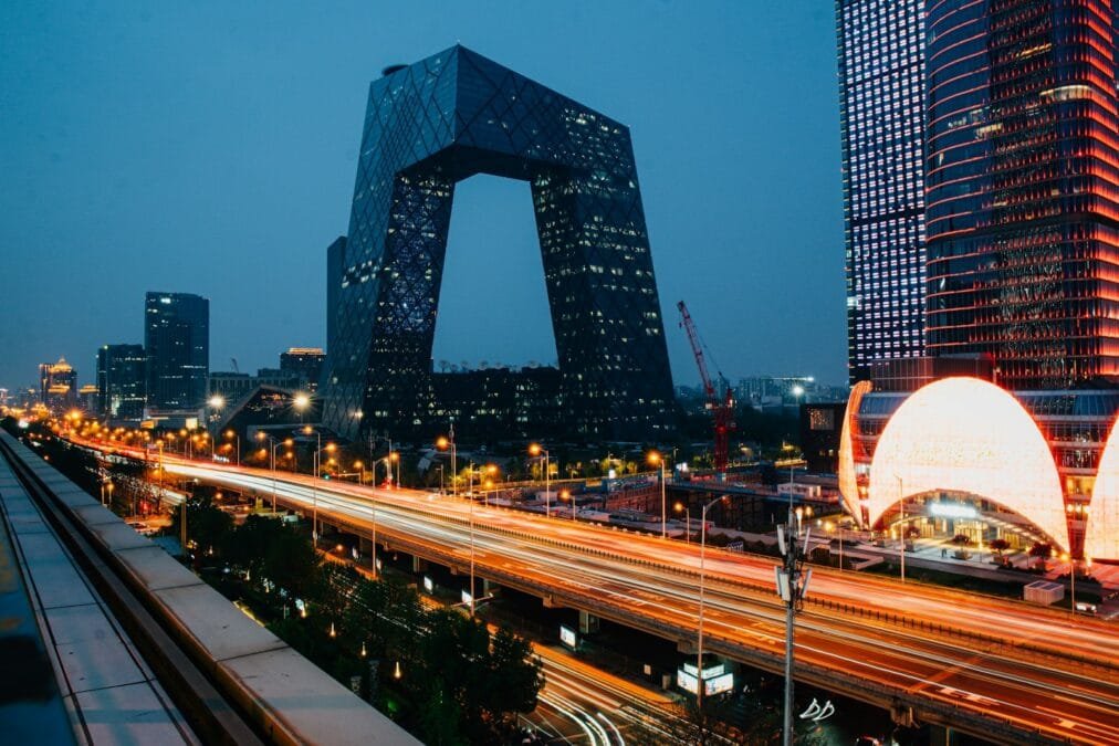 China apuesta por la IA descomunal mientras domina los modelos pequeños