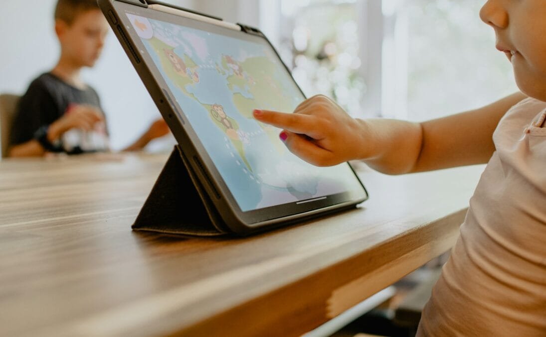 Claro Colombia y Bogotá: alianza para educación digital gratuita