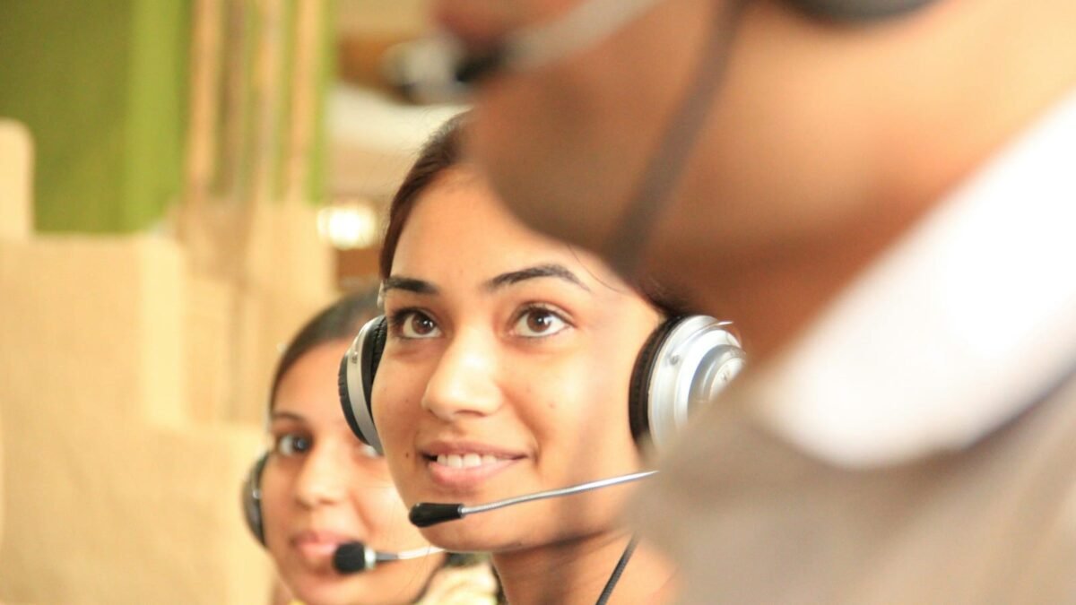 Los chatbots y la IA rediseñan cómo atienden en Colombia