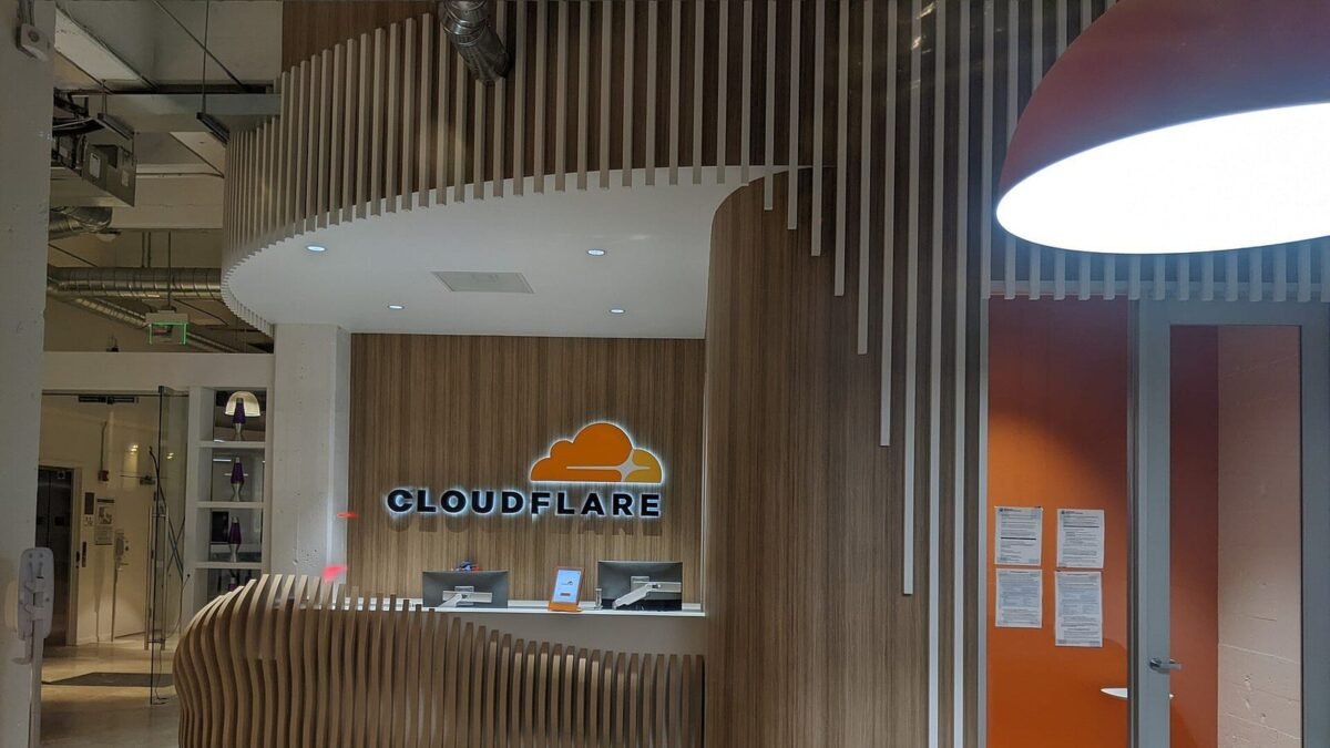 Cloudflare compra Deno para mejorar su plataforma Workers