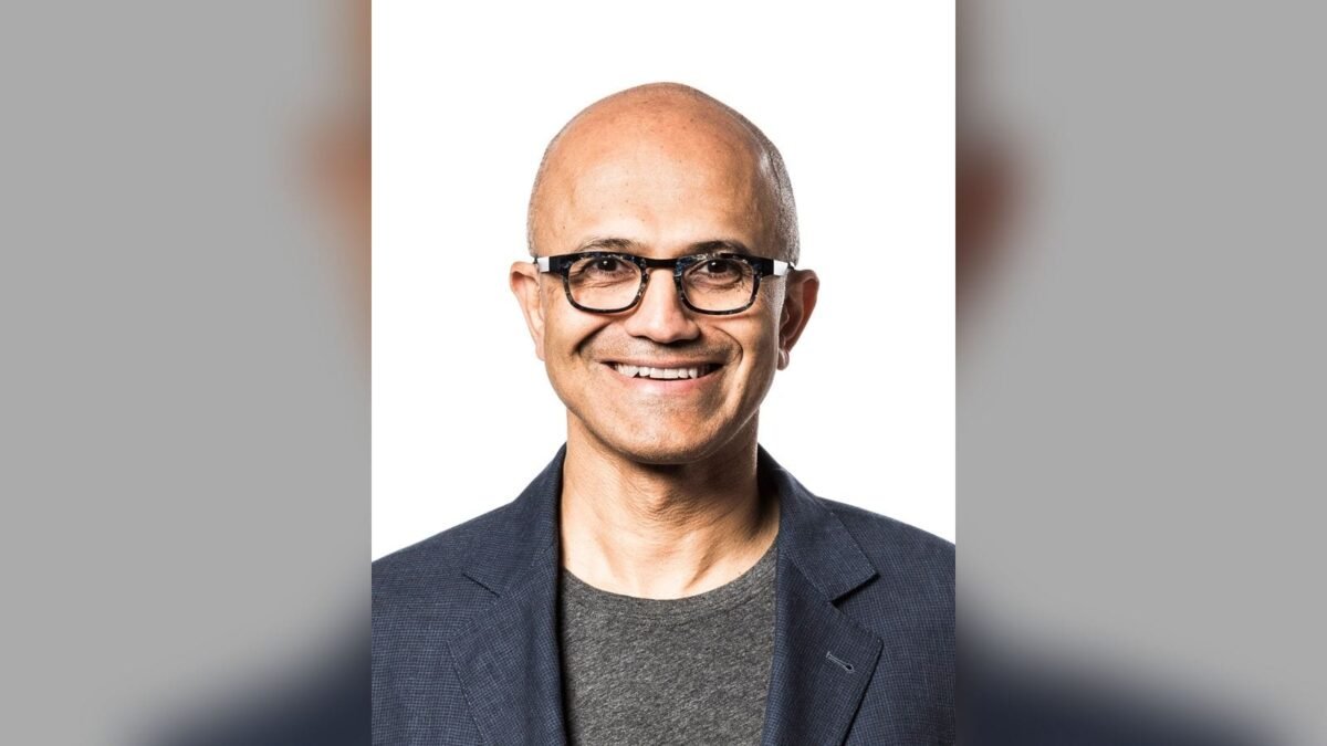Satya Nadella: asumir que todo modelo de IA está 'comprometido'