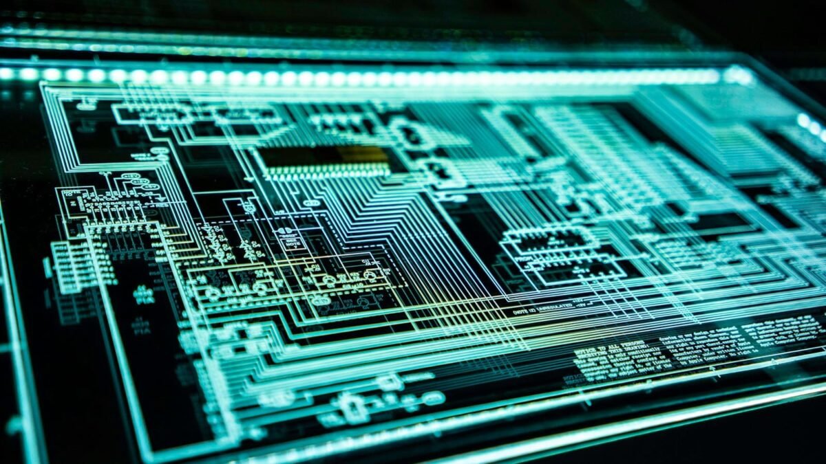 Ricursive Intelligence apuesta a IA para diseñar chips más rápido